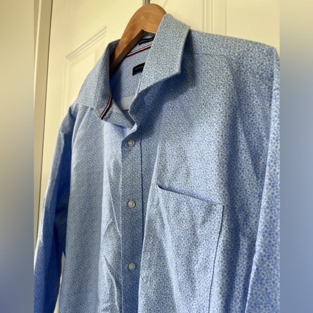 Tommy Hilfiger Regular Fit Oxford Shirt, 💯 cotton, floral 17.5 neck 34/35